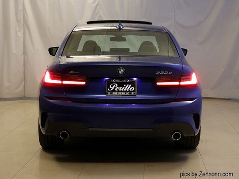 Used 2021 BMW 330e xDrive w/ M Sport Package AWD/4WD image 7