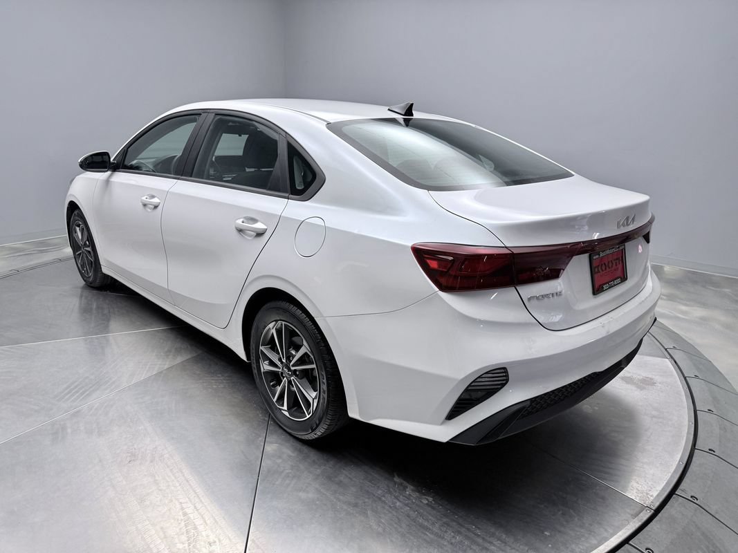 Used 2023 Kia Forte LXS w/ LXS Technology Package FWD image 7