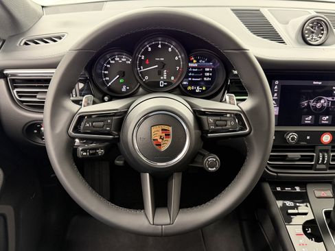Certified 2026 Porsche Macan AWD/4WD image 46