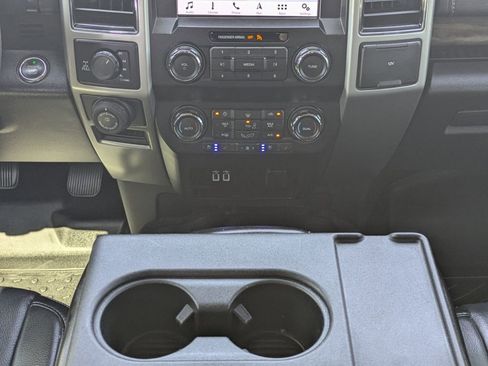 Used 2019 Ford F150 Lariat w/ Trailer Tow Package image 19