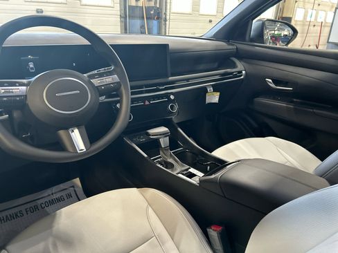 New 2025 Hyundai Santa Cruz SEL image 4