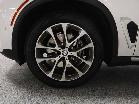 Certified 2024 BMW X5 xDrive40i w/ Parking Assistance Package AWD/4WD image 5