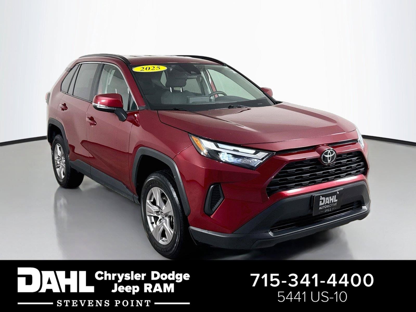 Used 2025 Toyota RAV4 XLE AWD/4WD image 1