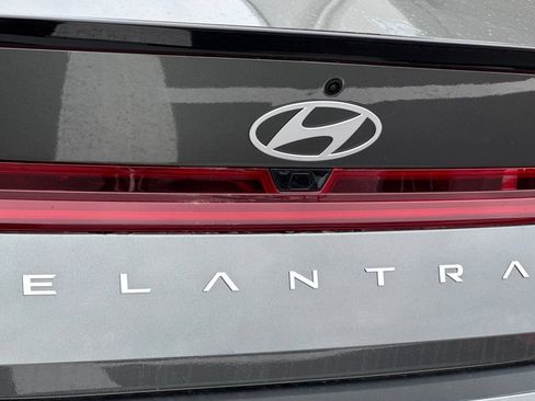 Used 2026 Hyundai Elantra SEL Sport FWD image 28