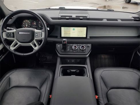 Used 2024 Land Rover Defender 110 S image 29