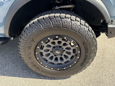 Used 2023 Ford Bronco Badlands AWD/4WD image 12