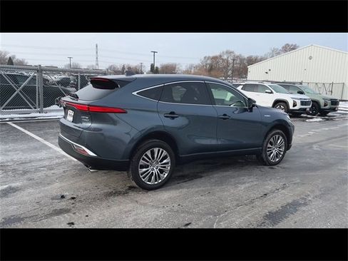 Used 2021 Toyota Venza Limited image 8