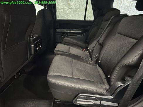 Used 2018 Ford Expedition XLT image 9