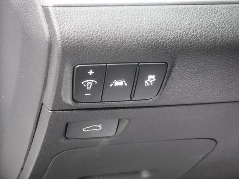 Used 2021 Kia K5 LXS image 13