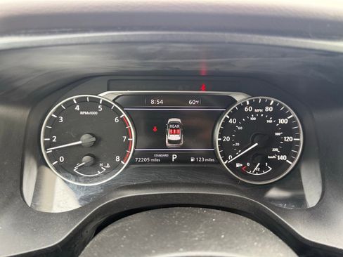 Used 2023 Nissan Rogue SL w/ SL Premium Package image 16