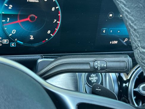 Used 2020 Mercedes-Benz GLB 250 image 23