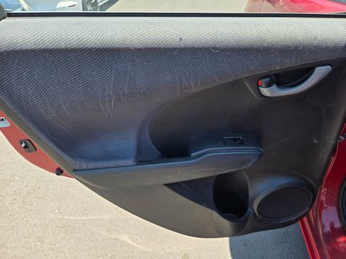Used 2011 Honda Fit image 7