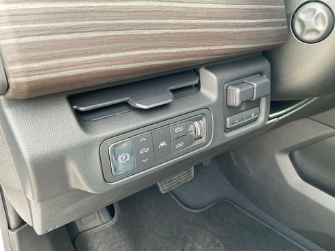 New 2025 GMC Sierra EV Denali image 18