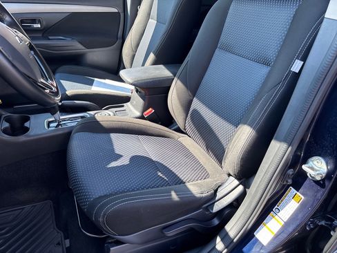 Used 2016 Mitsubishi Outlander ES image 11