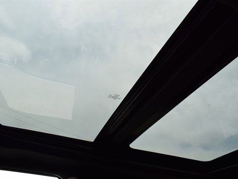 Used 2019 Ford F150 Platinum w/ Technology Package image 16