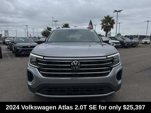 Used 2024 Volkswagen Atlas SE FWD image 2
