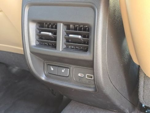 Used 2024 Cadillac XT4 Luxury w/ Cold Weather Package FWD image 34