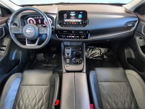 Used 2023 Nissan Rogue Platinum w/ Platinum Premium Package image 16