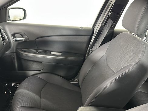 Used 2013 Chrysler 200 LX image 9