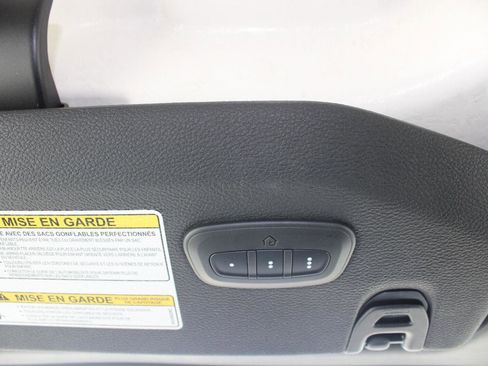 Used 2021 Jeep Gladiator Overland image 18