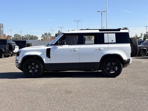 Used 2020 Land Rover Defender 110 SE image 31