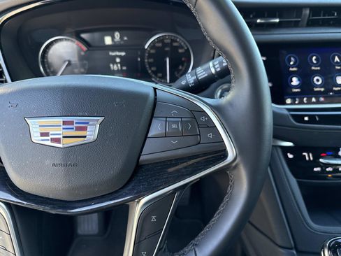 Certified 2025 Cadillac XT5 Premium Luxury image 32