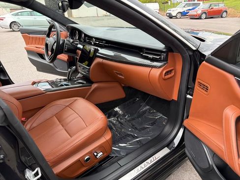 Used 2023 Maserati Quattroporte Modena Q4 AWD/4WD image 28
