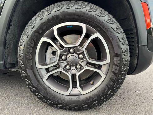 Used 2022 Jeep Grand Cherokee Trailhawk image 20