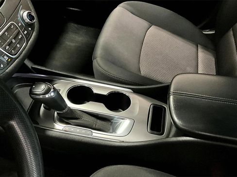 Used 2020 Chevrolet Malibu LT image 18