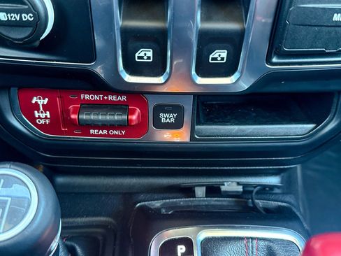 Used 2019 Jeep Wrangler Rubicon image 32