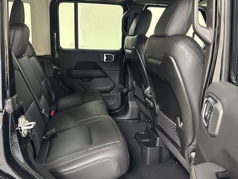 New 2025 Jeep Wrangler Unlimited Sahara AWD/4WD image 36