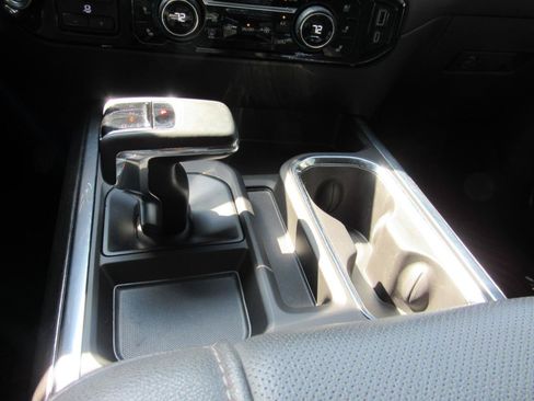Used 2025 Chevrolet Silverado 1500 LTZ w/ LTZ Premium Package AWD/4WD image 31