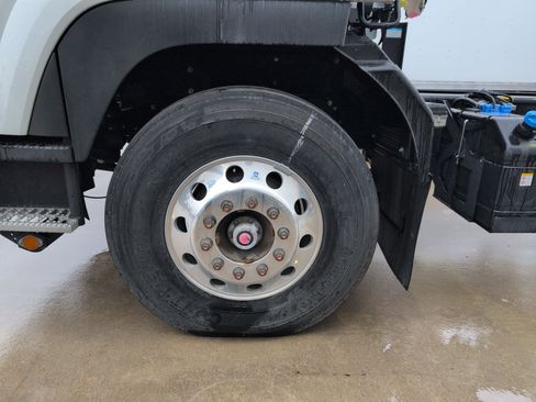 New 2024 Chevrolet Low Cab Forward 7500XD image 14