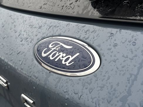 Used 2023 Ford Escape ST-Line FWD image 6