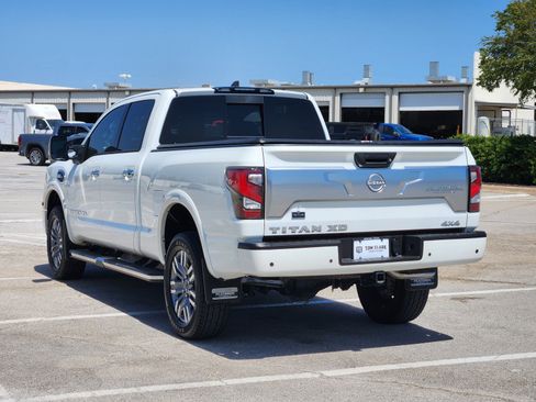 Used 2024 Nissan Titan Platinum Reserve w/ Moonroof Package AWD/4WD image 4