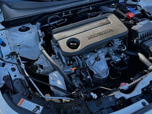 Used 2025 Honda Civic Sport image 26
