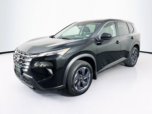 Used 2024 Nissan Rogue SV FWD image 3