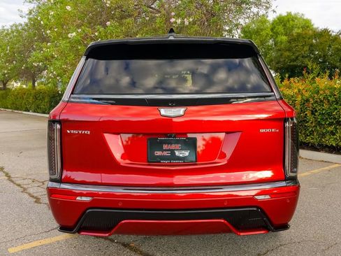 New 2026 Cadillac Vistiq Platinum image 8