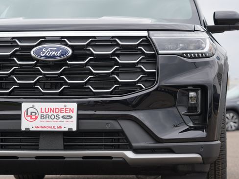 New 2026 Ford Explorer Platinum w/ LUX Leather Package AWD/4WD image 11