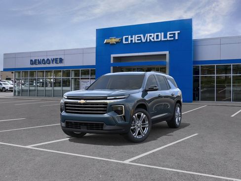 New 2025 Chevrolet Traverse LT w/ Driver Confidence Package image 32