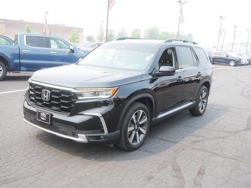 Used 2024 Honda Pilot Elite image 4