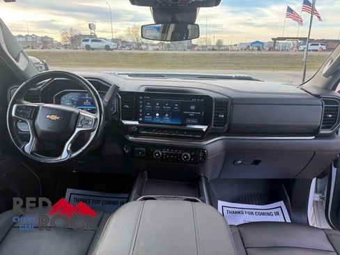 Used 2024 Chevrolet Silverado 3500 LT w/ Convenience Package image 14
