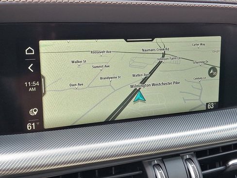 New 2025 Alfa Romeo Stelvio Sprint image 13