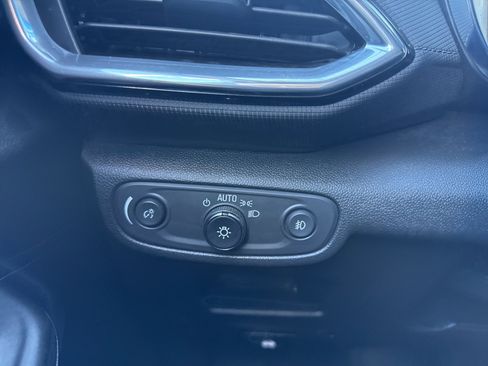 Used 2022 Chevrolet TrailBlazer LT w/ Convenience Package image 36