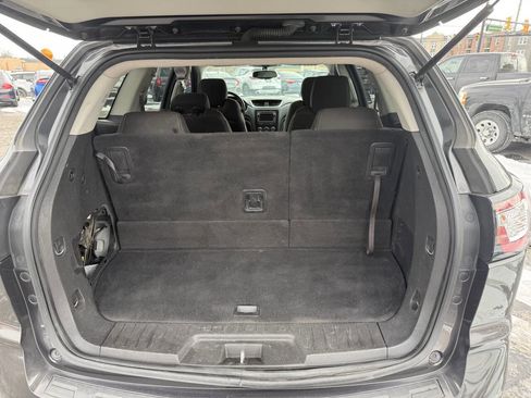 Used 2015 Chevrolet Traverse LT w/ Style and Technology Package image 21