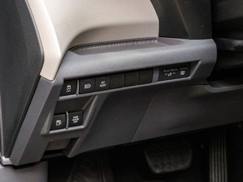 Used 2022 Toyota Sienna XLE w/ XLE Plus Package AWD/4WD image 39