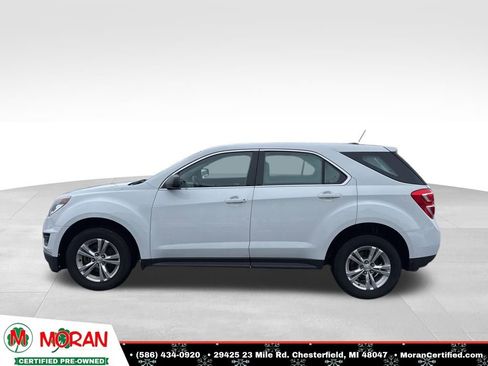 Used 2018 Chevrolet Equinox LT w/ Sun & Infotainment Package image 2