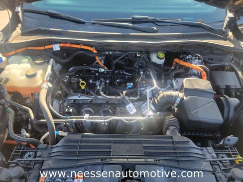 Used 2021 Ford Escape SE image 31