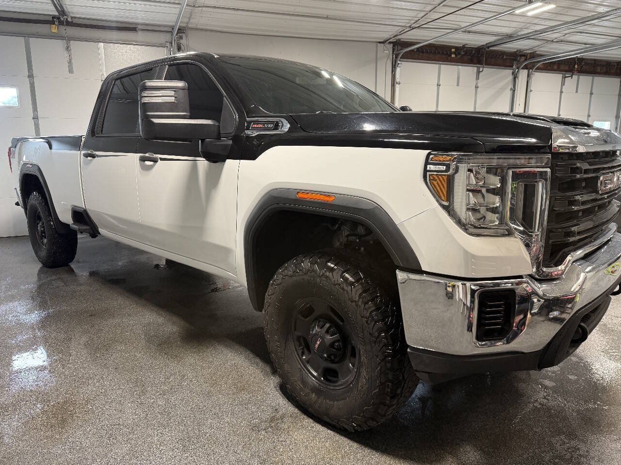 Used 2021 GMC Sierra 2500 4x4 Crew Cab w/ Fleet Convenience Package image 3