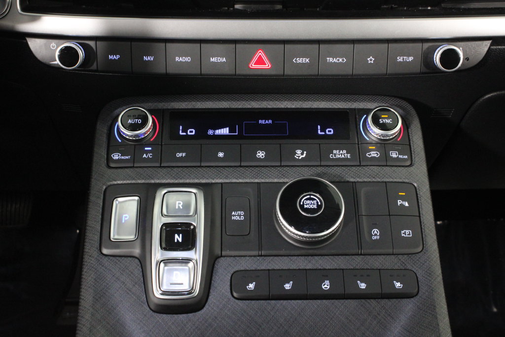 Certified 2024 Hyundai Palisade Limited FWD image 22
